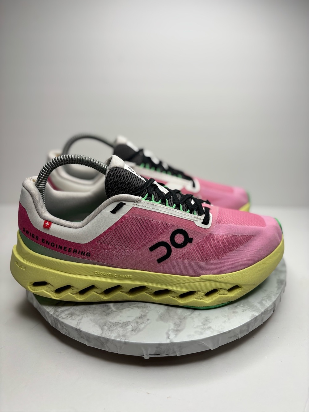Size 8- On Women's Cloudsurfer Next running shoes in the bright Pink / Limelight - Picture 3 of 8